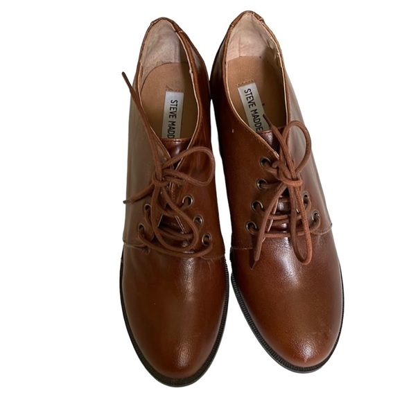 Steve Madden schoolgirl Lace Up Block heel Booties Size 10 - Picture 2 of 7